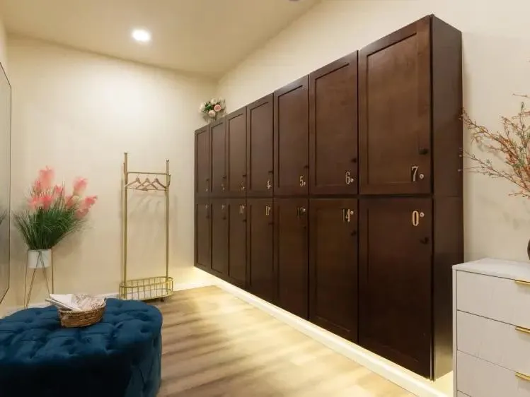 Guest changing room