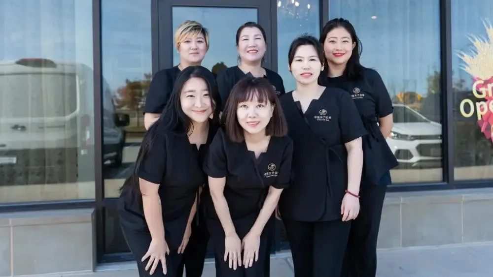 Vivian Head Spa front desk staff