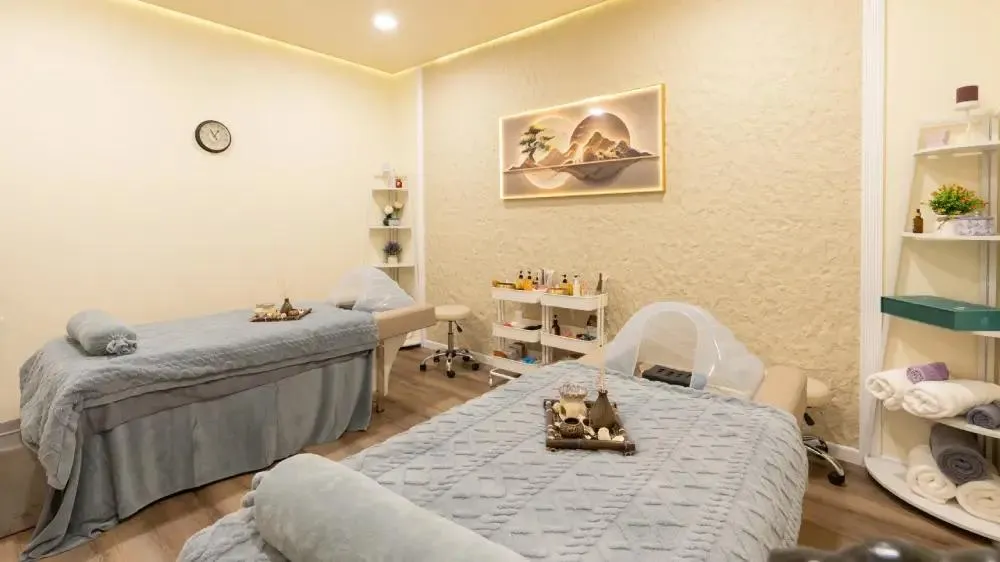 Private couples massage room