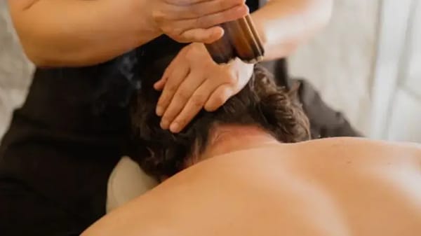 Vivian head spa service image for mens-head-energizing-relaxation-moxibustion