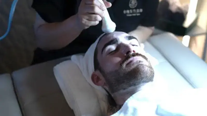 Vivian head spa service image for mens-hydrating-deep-facial-cleanse