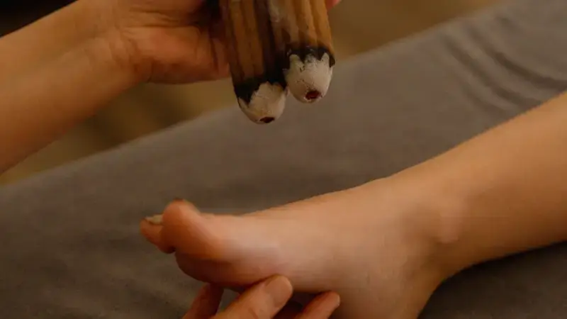 Vivian head spa service image for zu-san-li-moxibustion